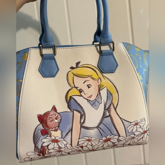 Loungefly Alice In Wonderland Purse - Picture 1 of 3